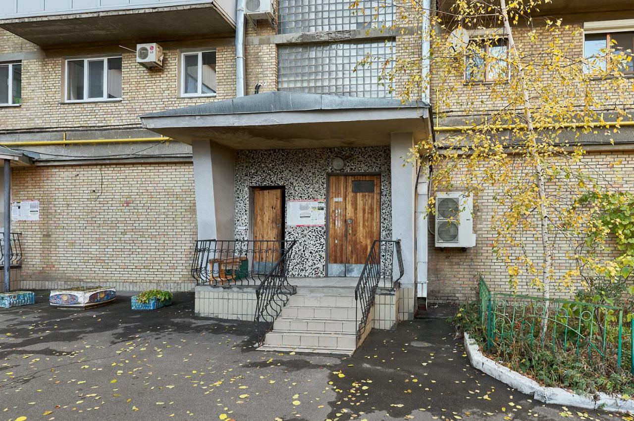 Apartment Olympyska On Velyka Vasylkyvska 45 Kyiv Exterior photo